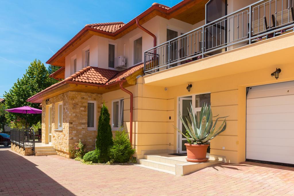 Andi Apartman Хевиз Экстерьер фото