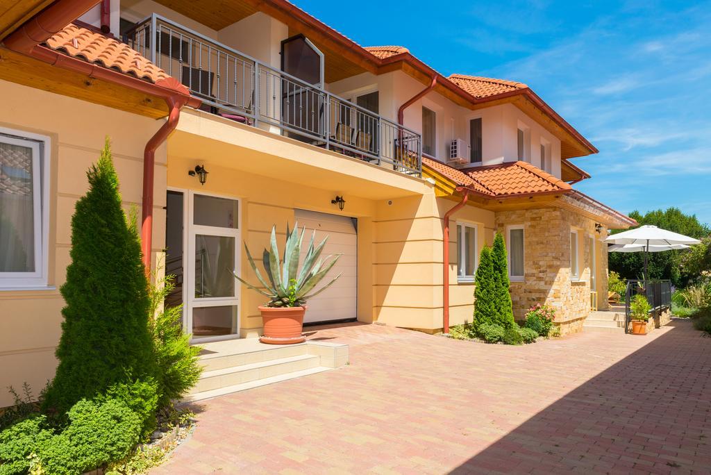 Andi Apartman Хевиз Экстерьер фото