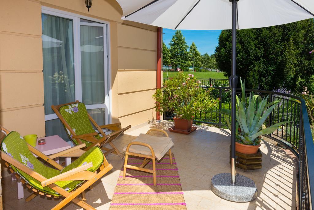 Andi Apartman Хевиз Экстерьер фото